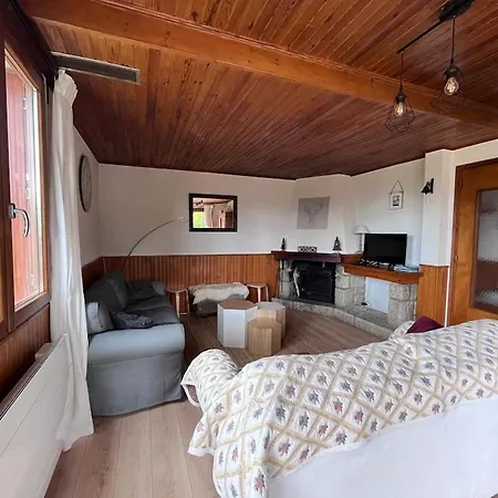 Apartment Romeu, Spacieux T3 Familial 80m2 Plein Sud, Wifi Font-Romeu-Odeillo-Via