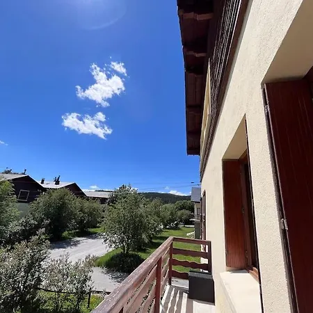 Romeu, Spacieux T3 Familial 80m2 Plein Sud, Wifi Apartment Font-Romeu-Odeillo-Via